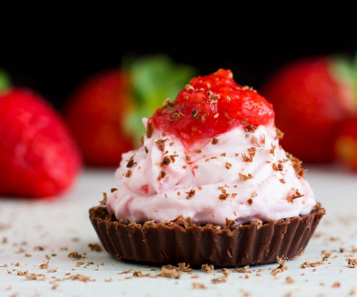 Mini Chocolate Strawberry Mousse Desserts