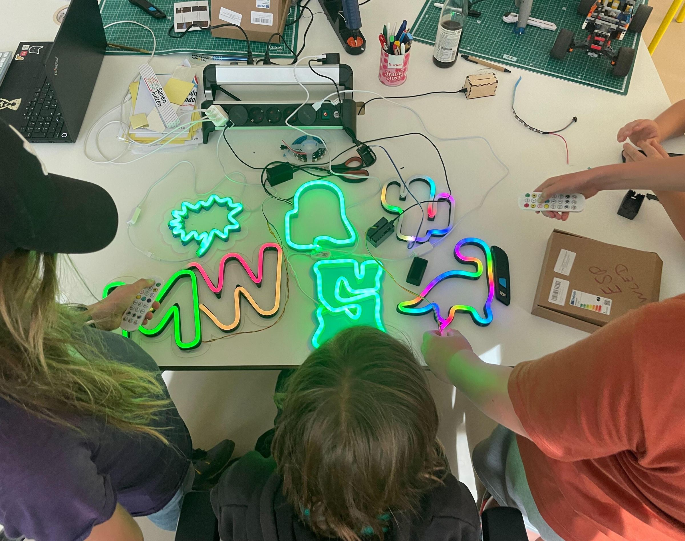 NEON LED Lampe