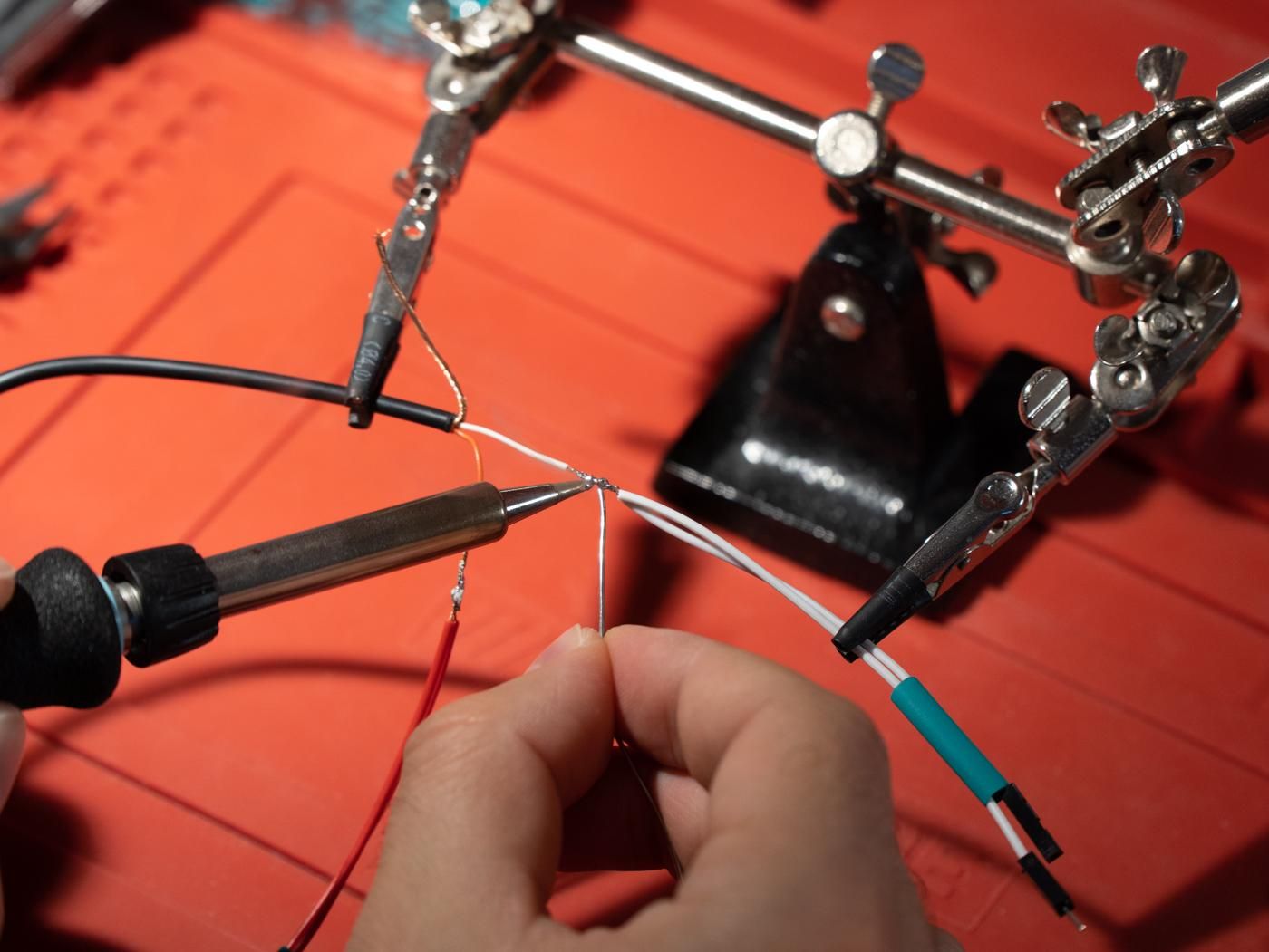 3.5mm Audio Cable to Breadboard Adapter 6 Steps (with Pictures