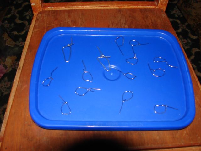 Paper Cip Fist Weapon 