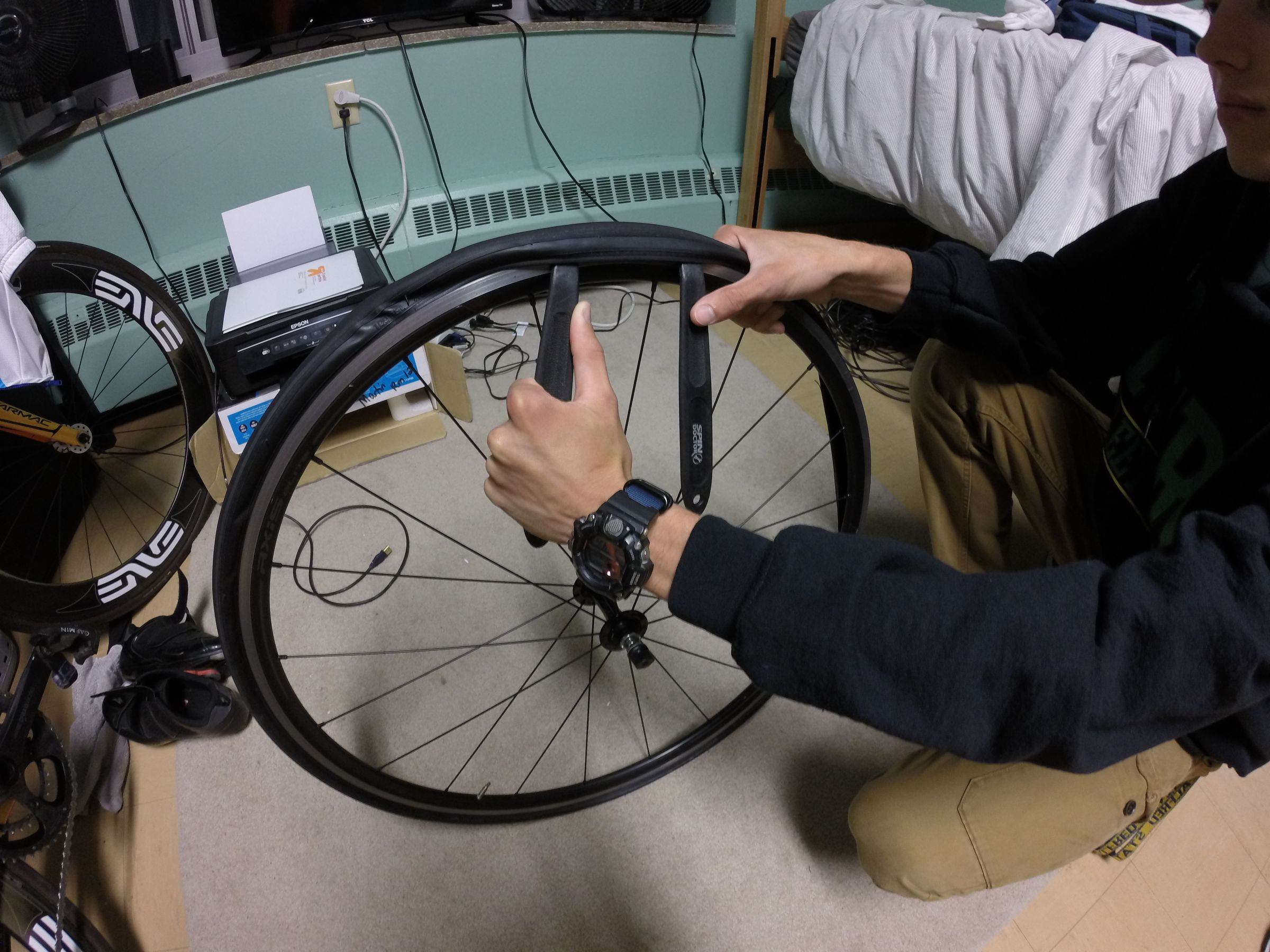 How to Change a Bike Inner Tube 8 Steps Instructables