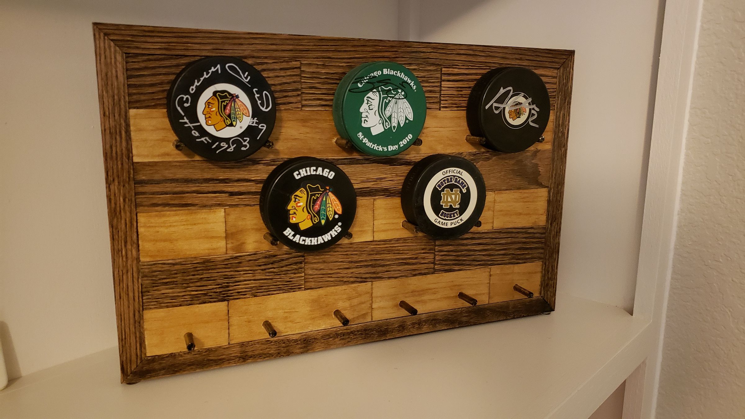 Hockey Puck Display Stand 5 Steps Instructables