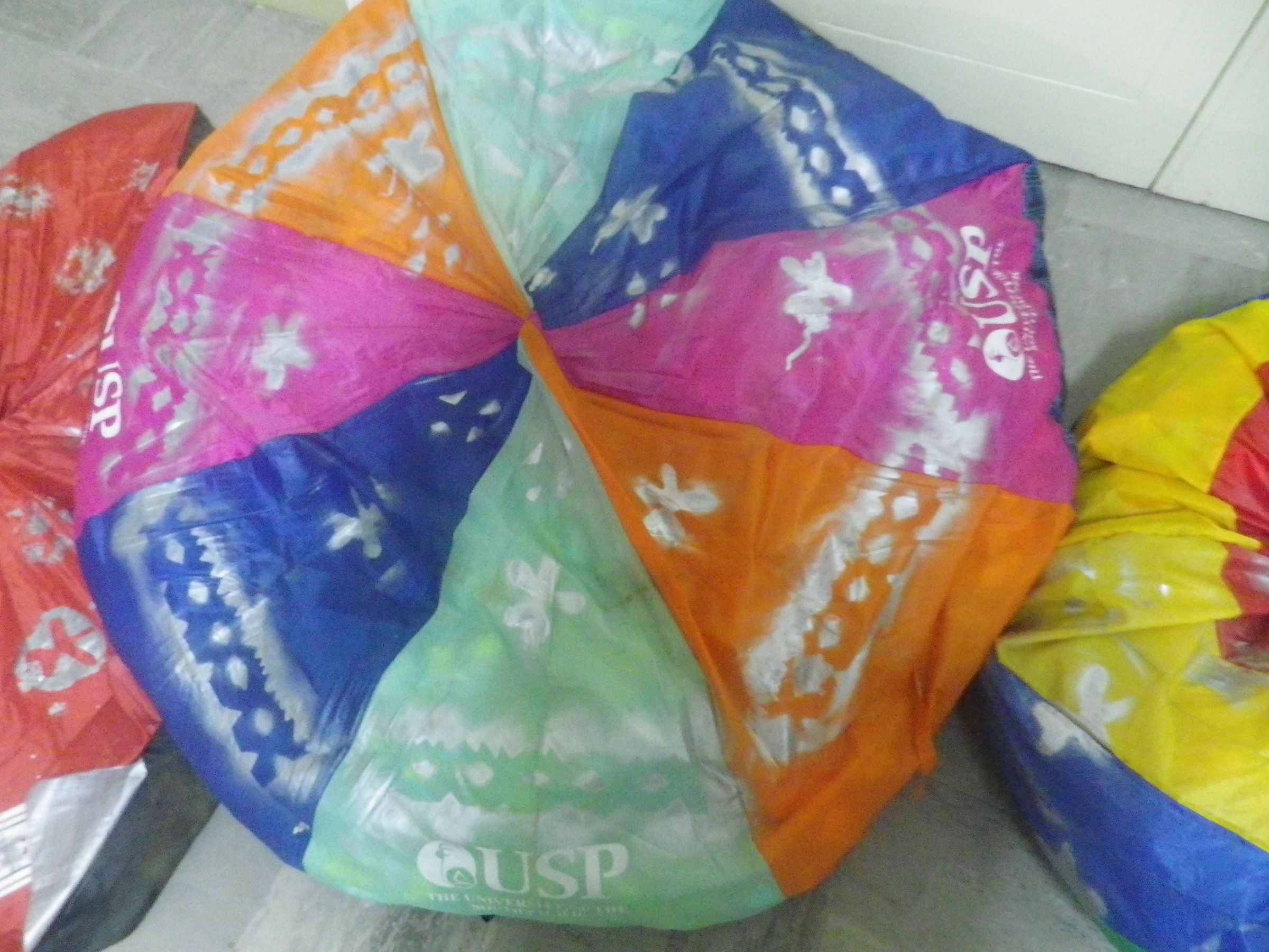 How to make a bean bag cushion chair from recycled umbrellas