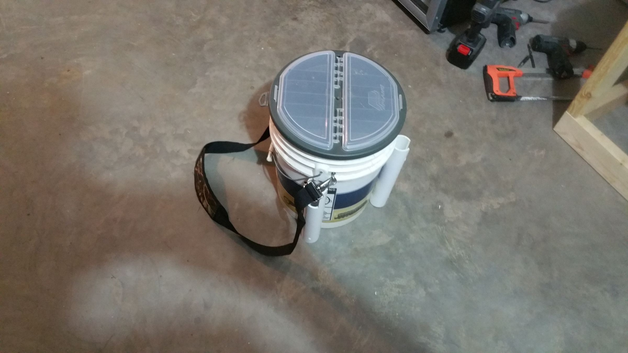 Fishing Tackle Bucket : 7 Steps - Instructables