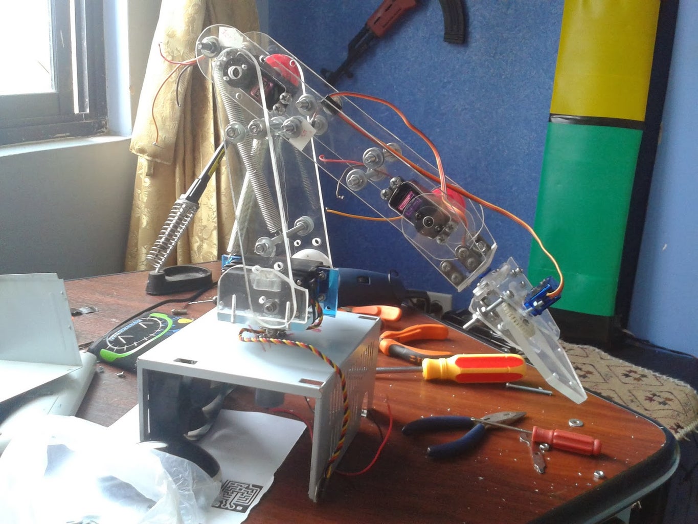 ROBOTIC ARM Arduino Controlled : 8 Steps Circuit Diagram