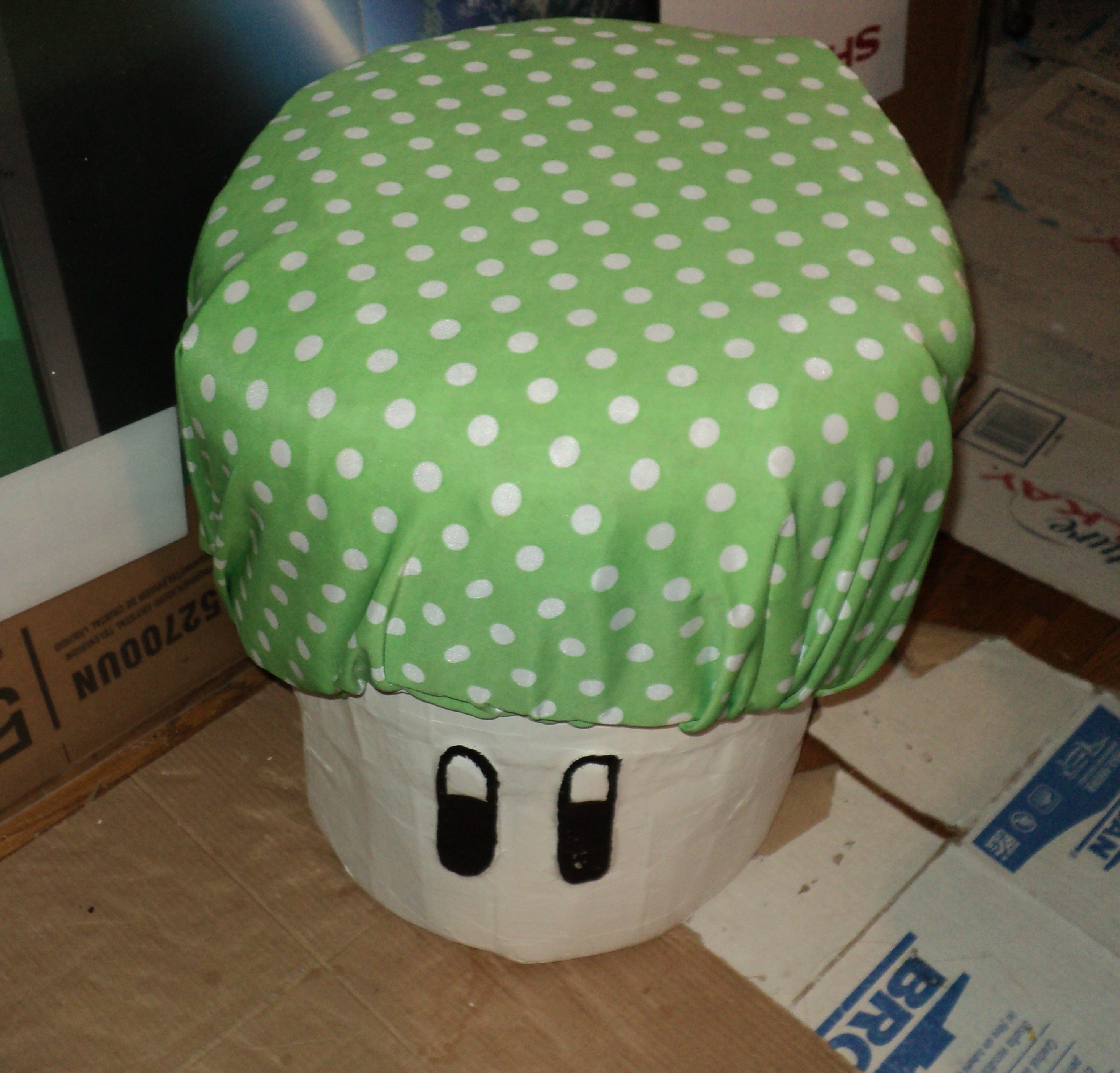 1UP Mushroom Cardboard Storage Stool