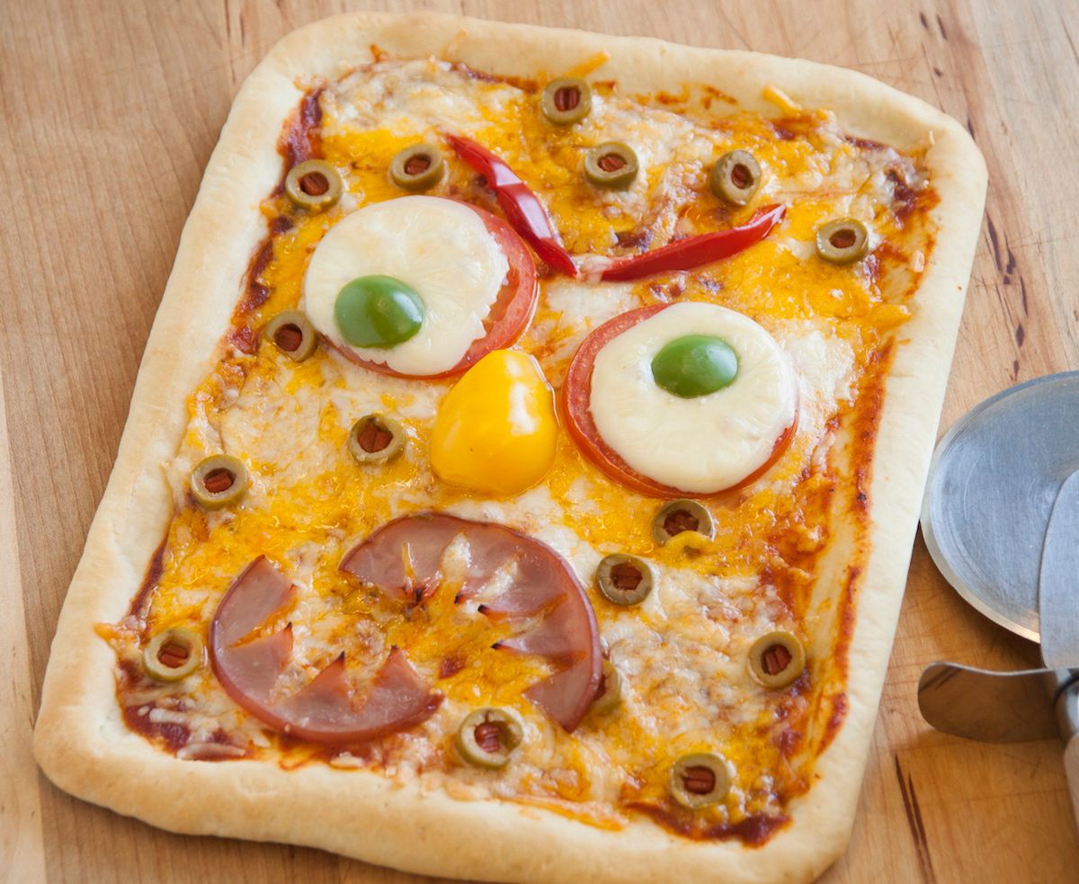 Monster Face Pizza