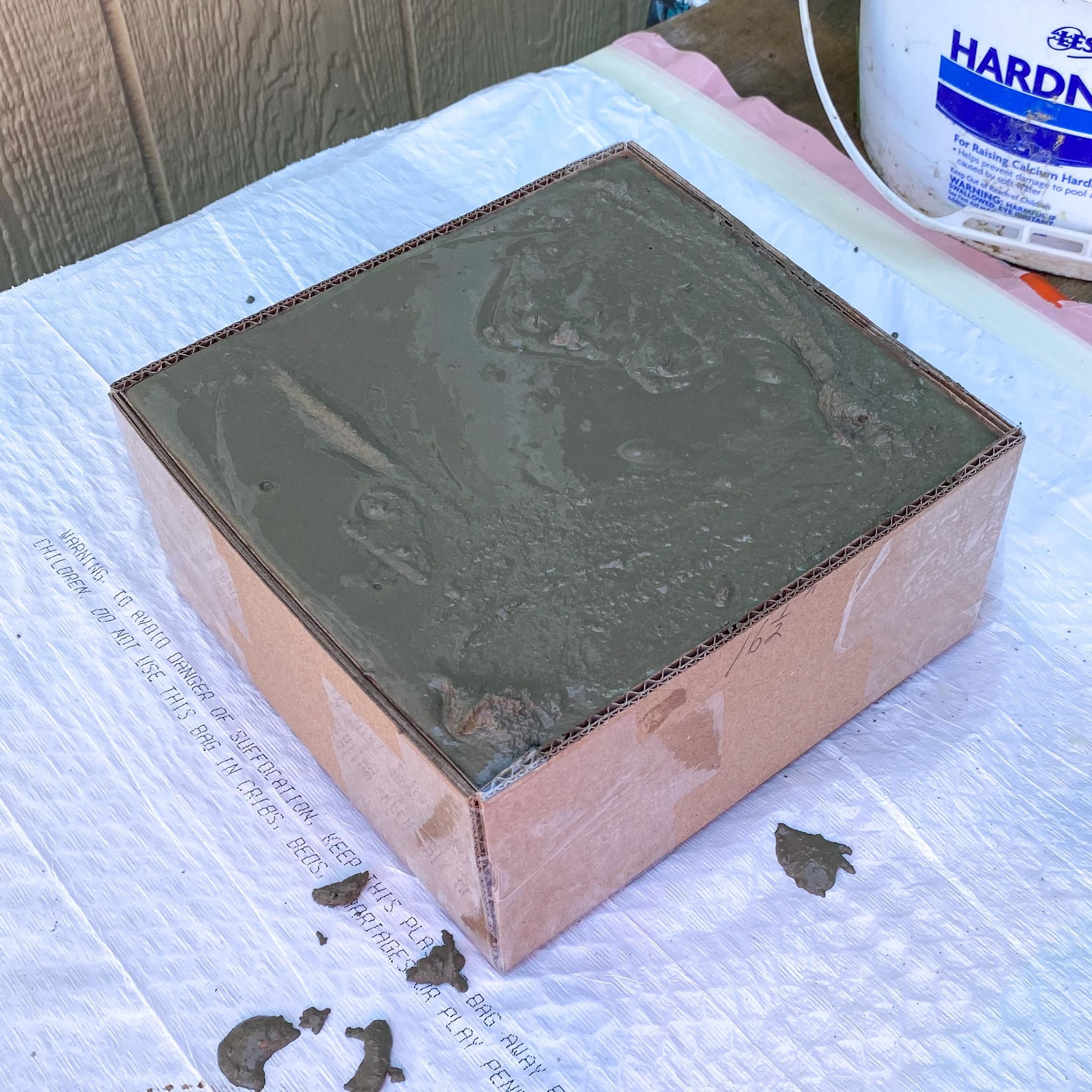 Cement Shadow Box Made Using PVC Pipe and Cardboard 6 Steps (with