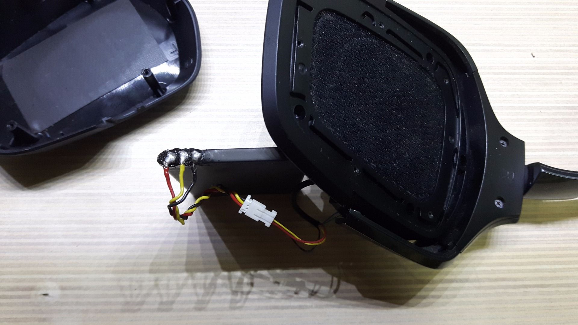 Logitech G930 Battery Upgrade 5 Steps Instructables