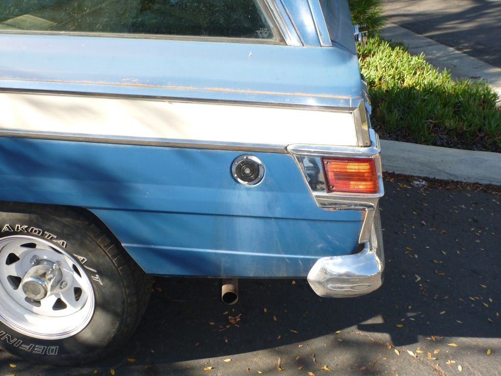 Fuel Filler Neck Bezel