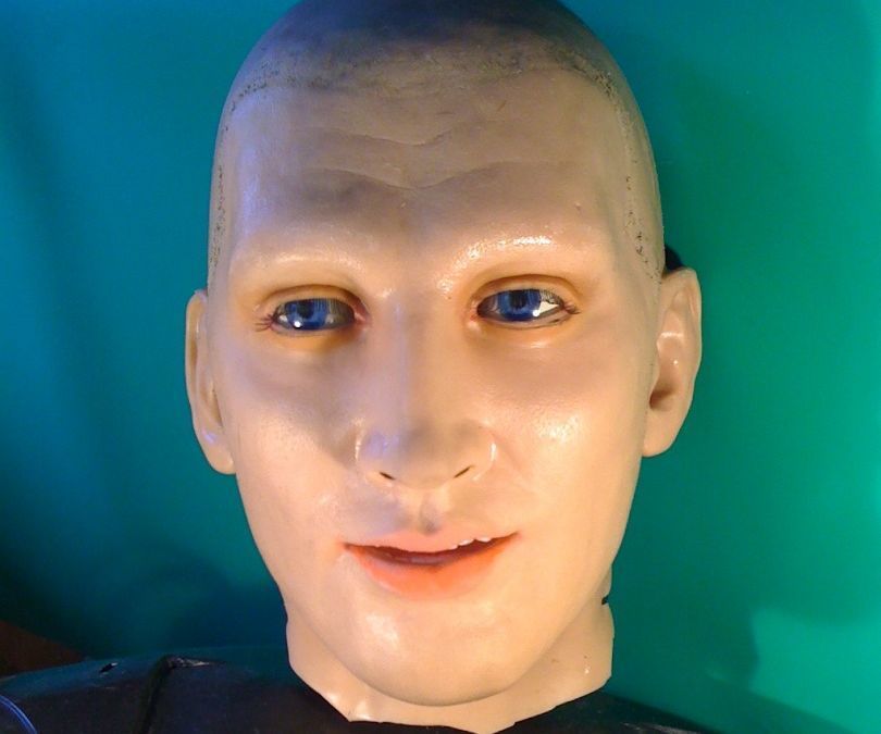 Making a Life Sized Talking Humanoid Head With a WowWee Elvis Alive