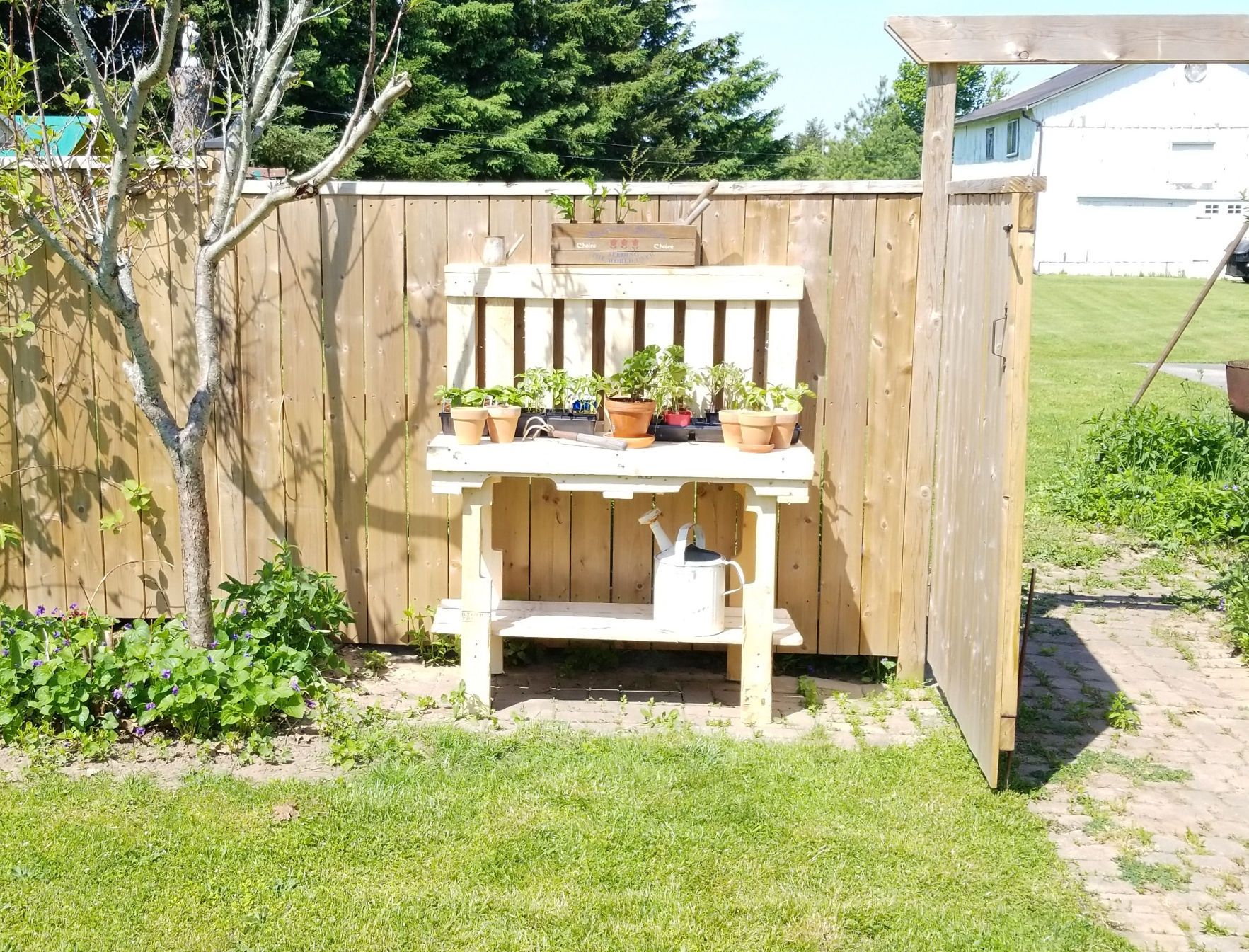 Potting Bench From Pallet Wood - Image 1