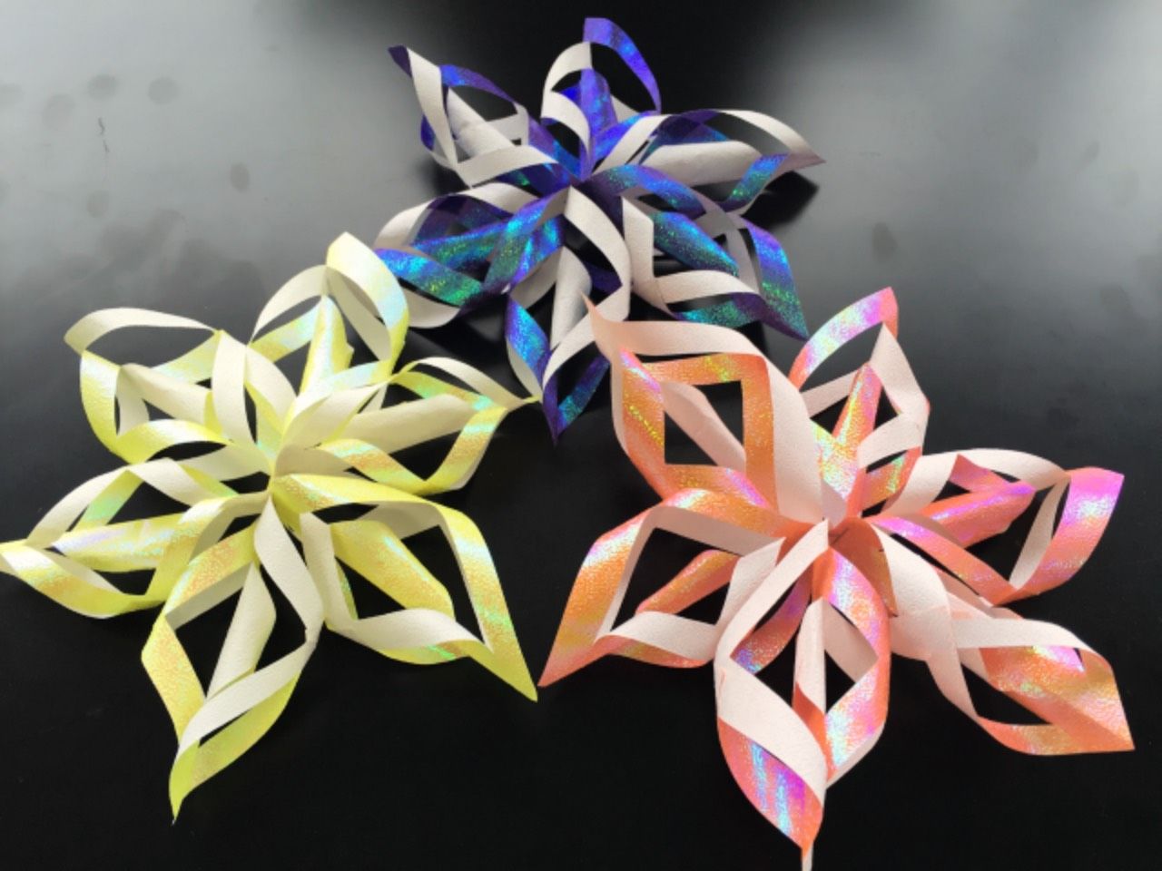 How to Create Origami Christmas Ornaments