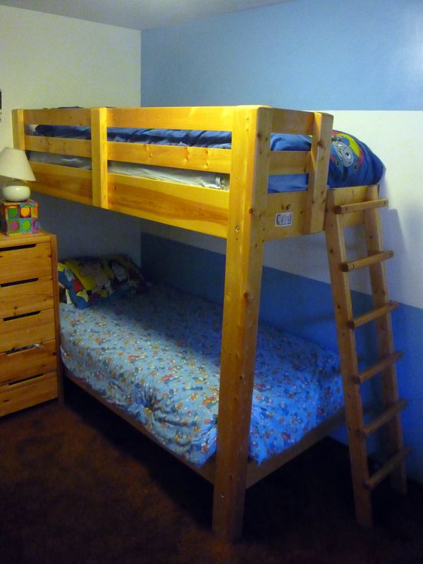 One-legged Bunk Bed