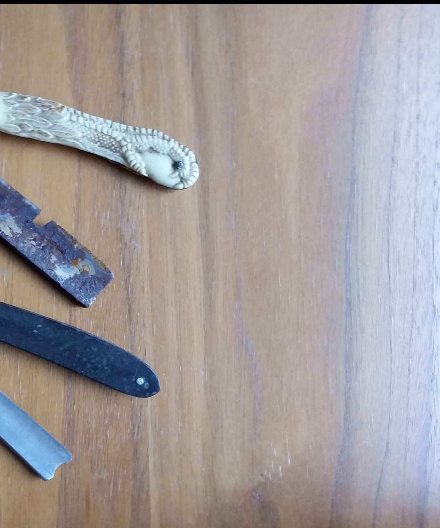 Replace Stabilizer on a Cut Throat Razor Instructables