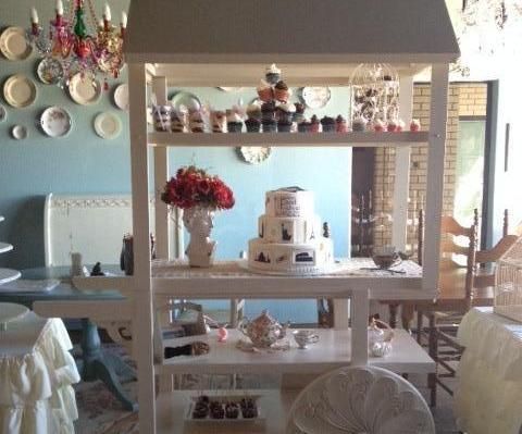 DIY Vintage Bakery Display Cart