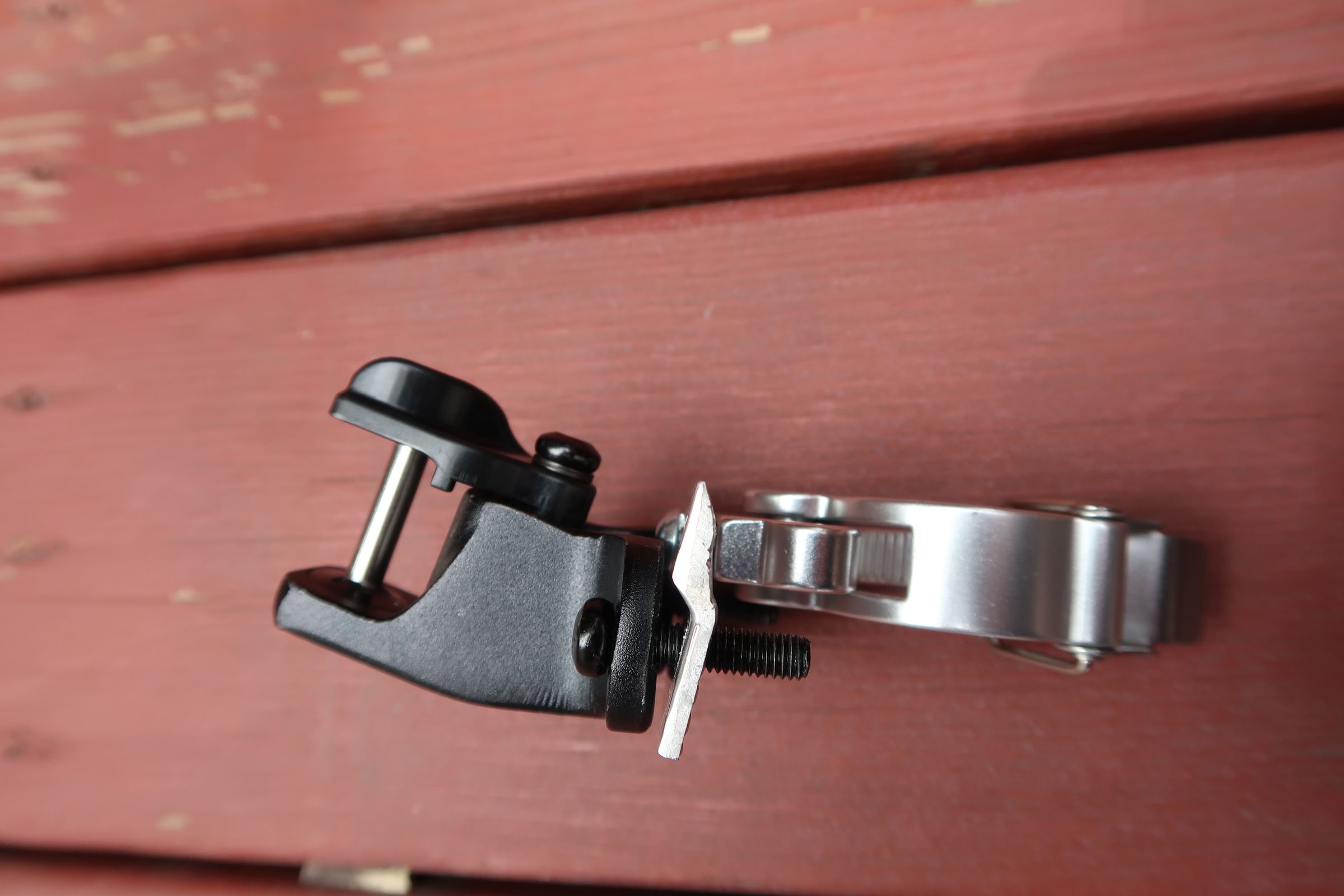 Convert a Burley Travoy Bike Trailer Hitch to Quick Release From