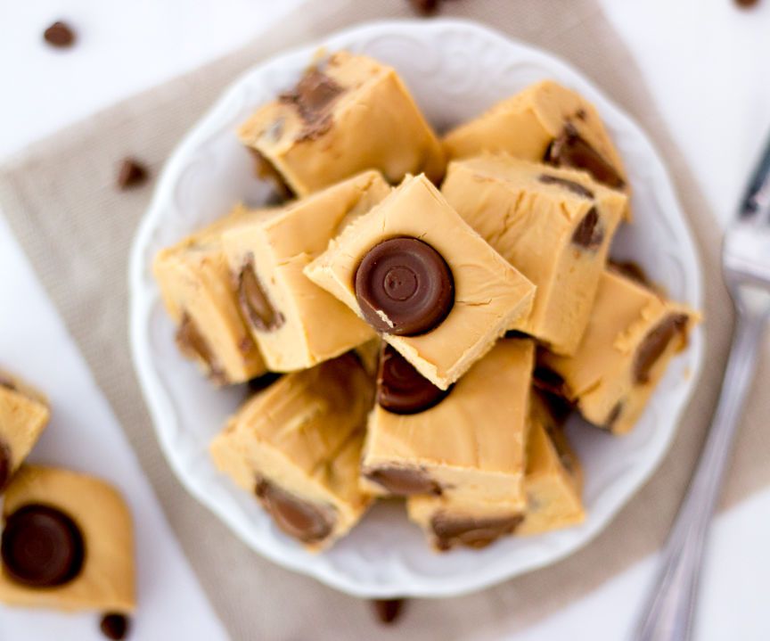 How to Make 4 Ingredient Rolo Caramel Fudge