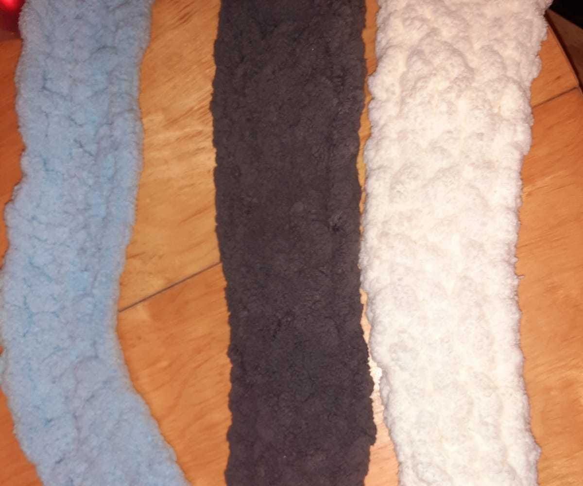 How to Knit on Your Fingers With Arm Knitting Yarn