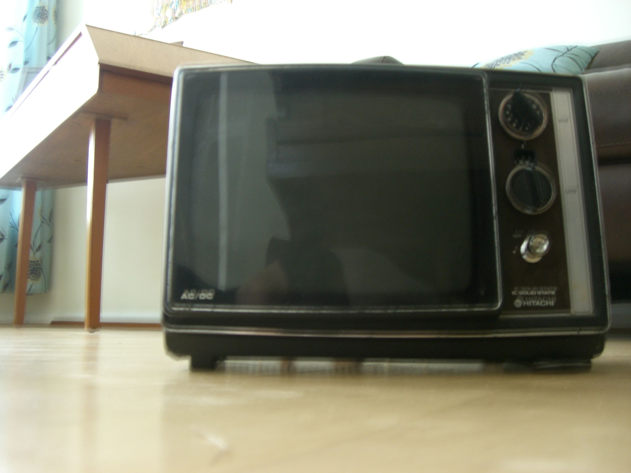 How To: Make a CRT TV Into an Oscilloscope