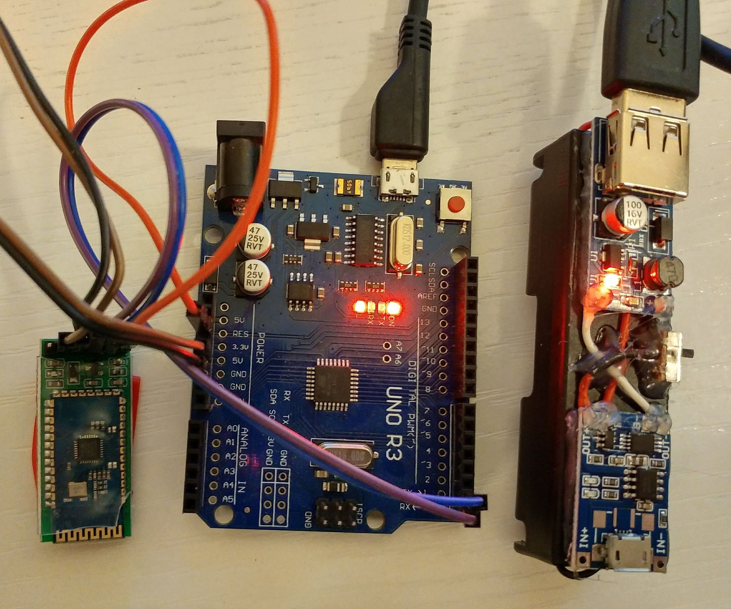 Arduino Remote/wireless Programming and Power Bank Homemade 