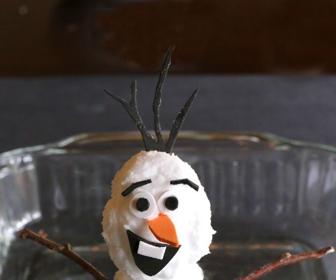 Baking soda statues