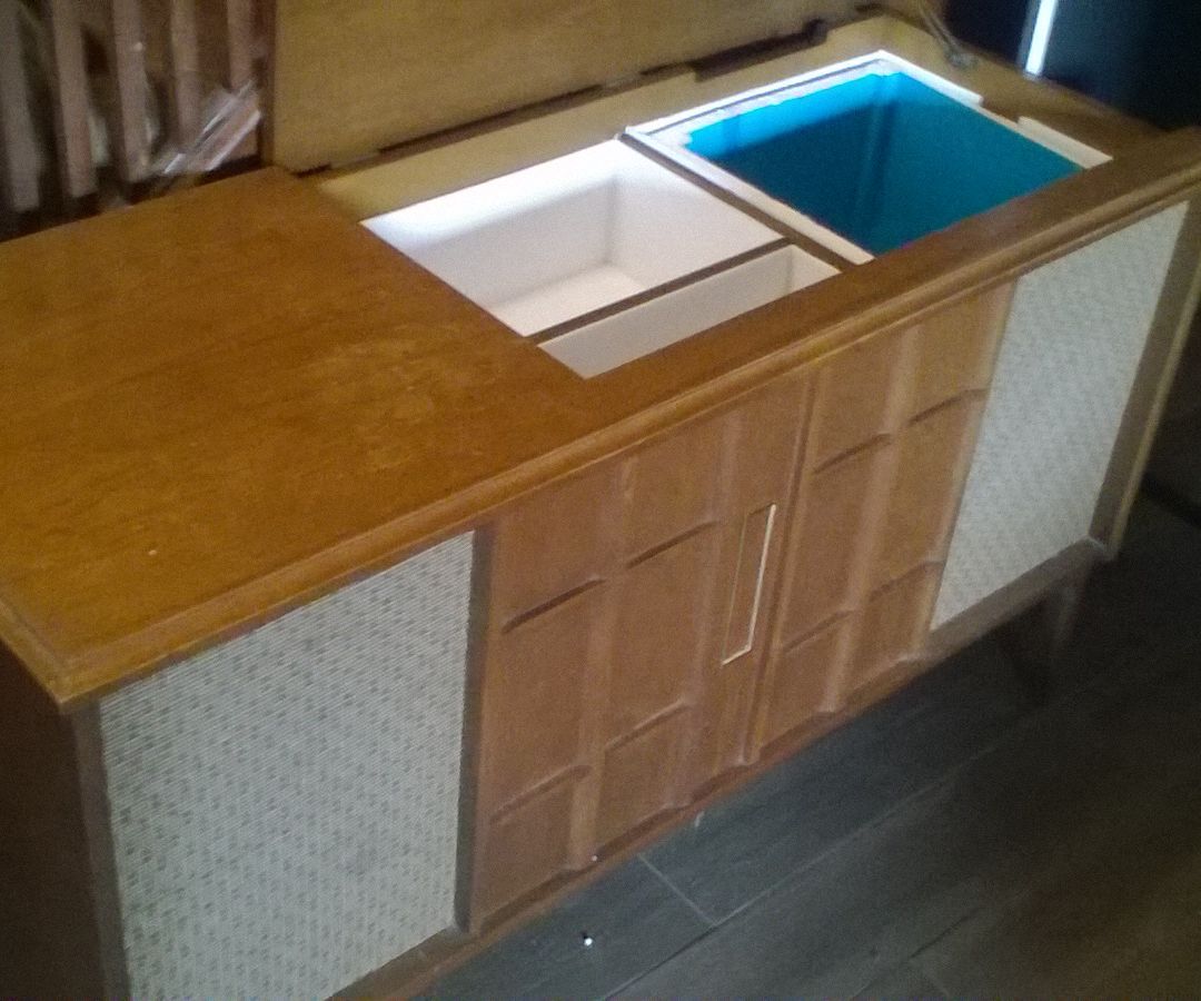 Old Record Player Coverted to a Minibar