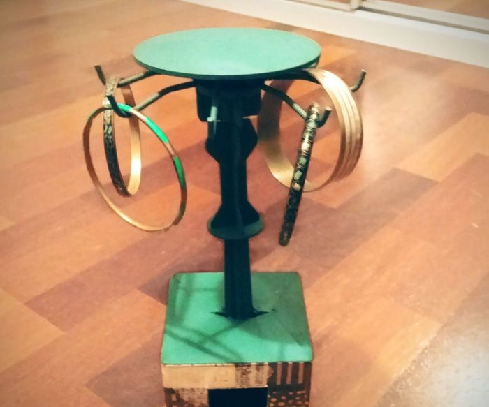 Household Items DIY Bracelet Display
