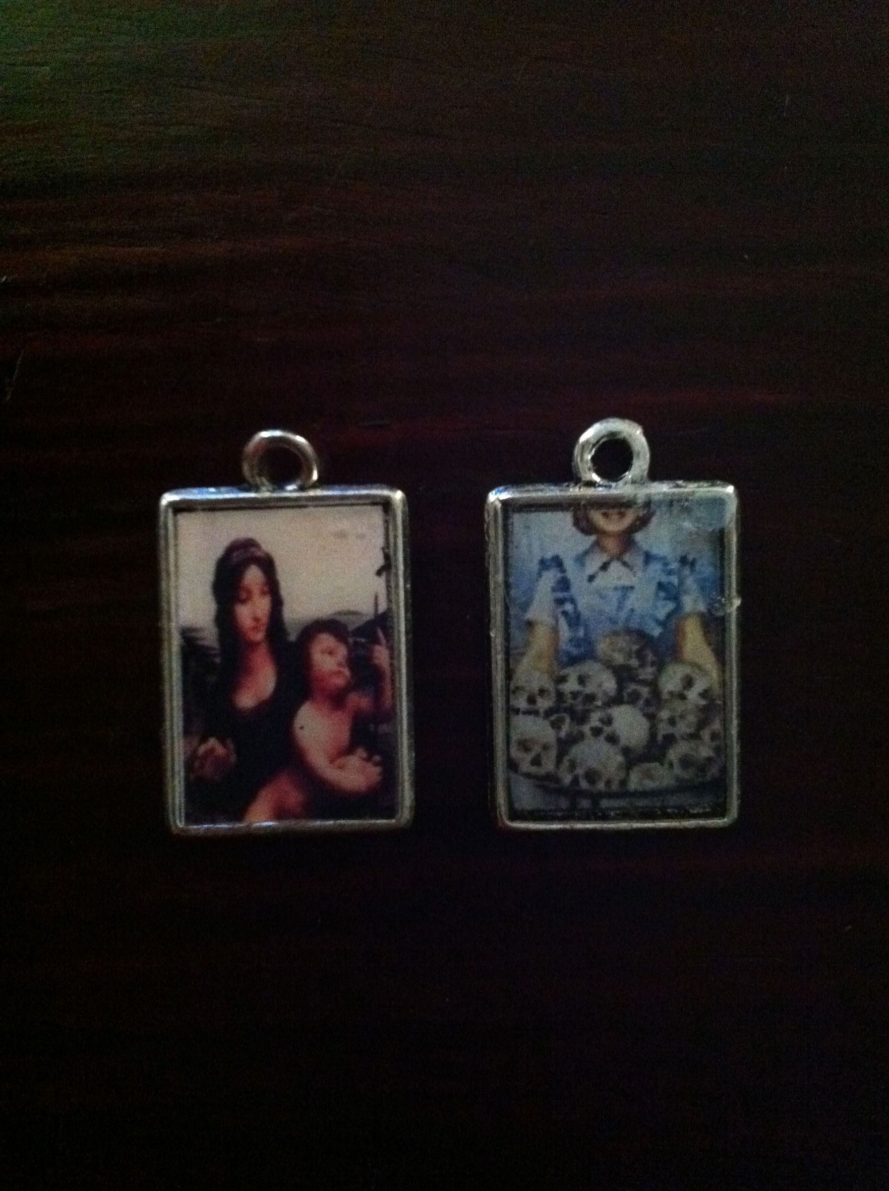 Easy Epoxy Pendants!