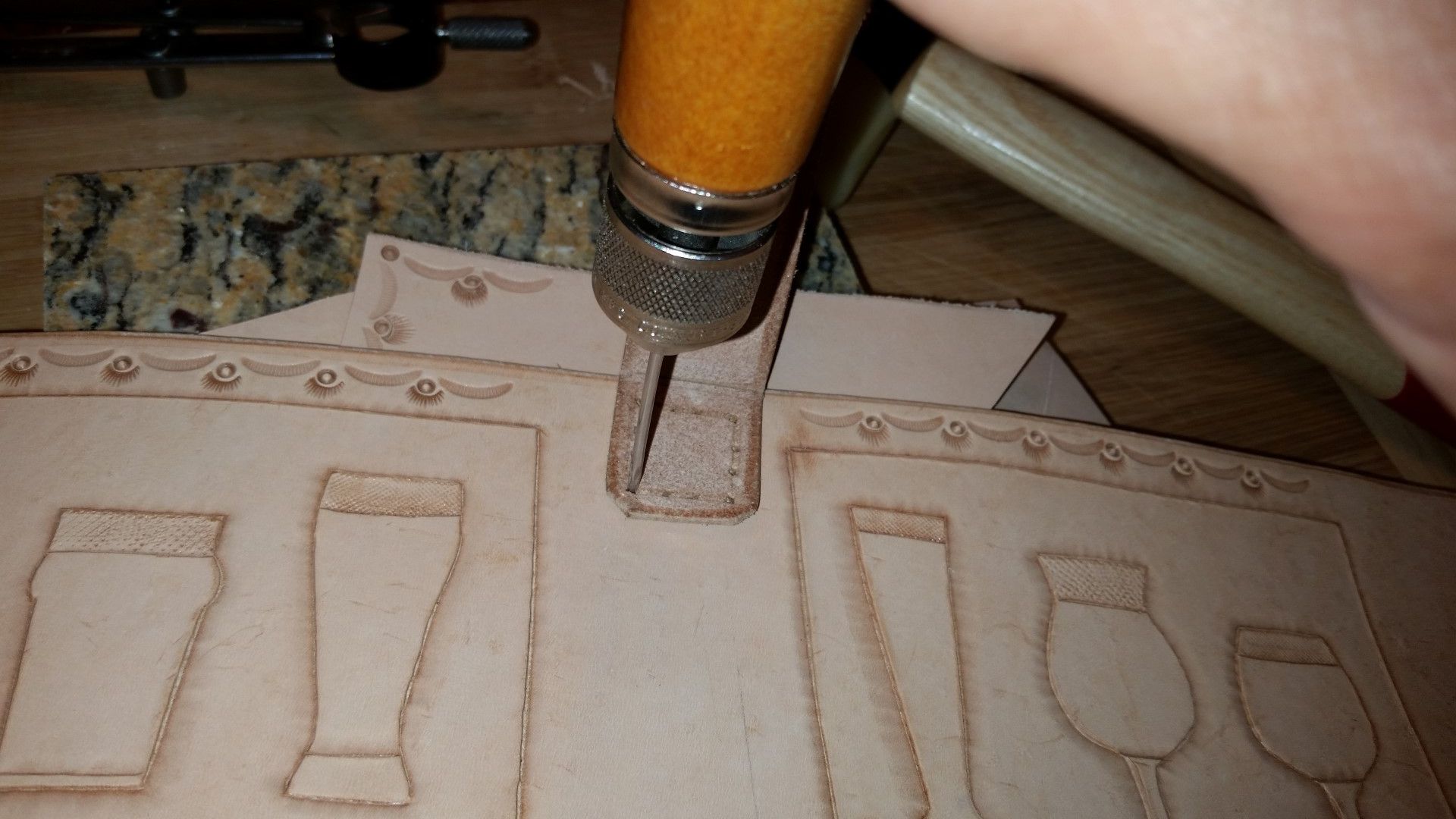 Leather Beer Growler Holder 7 Steps (with Pictures) Instructables