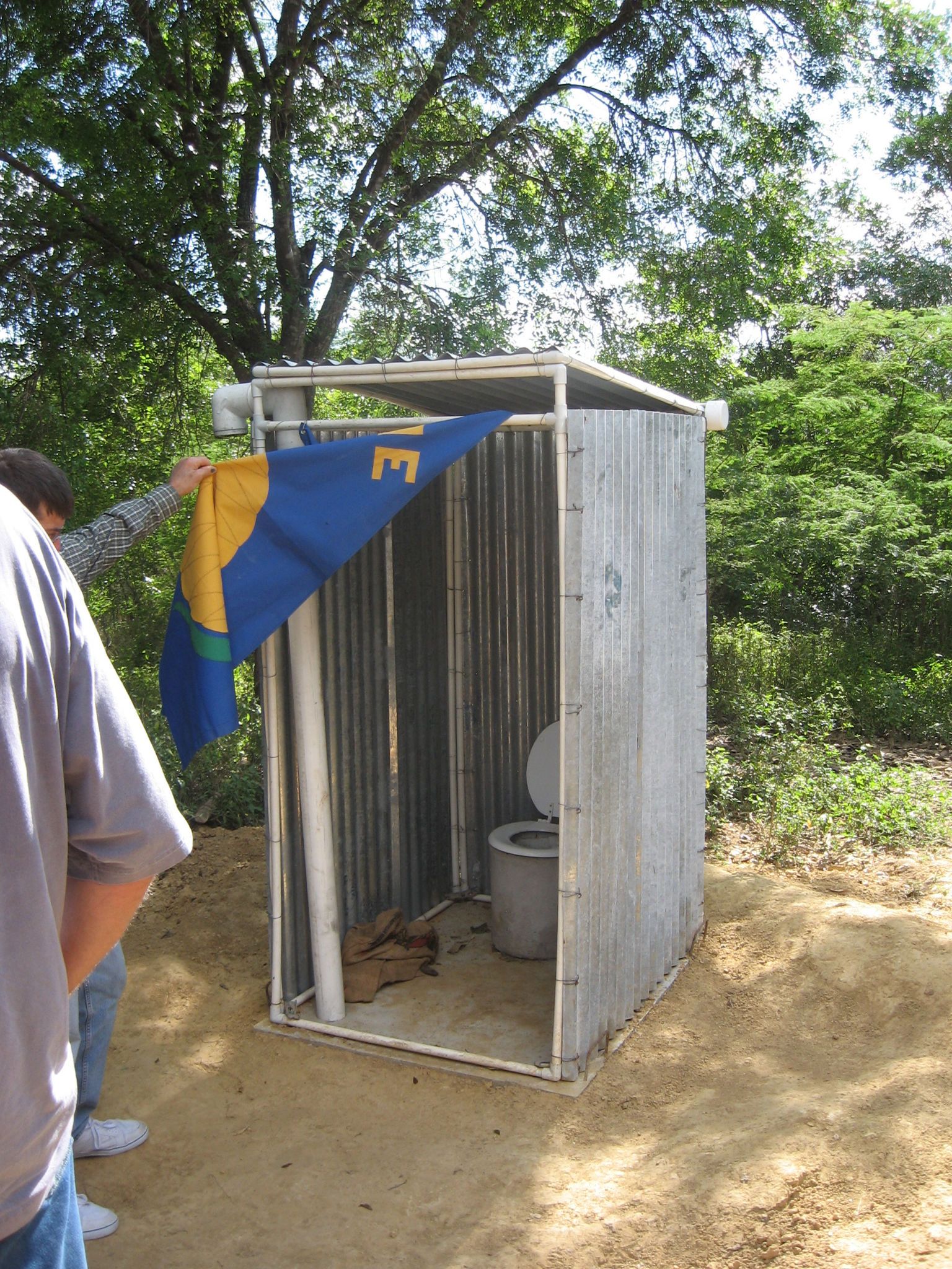 Arbor Loo Composting Toilet for Haiti : 9 Steps - Instructables