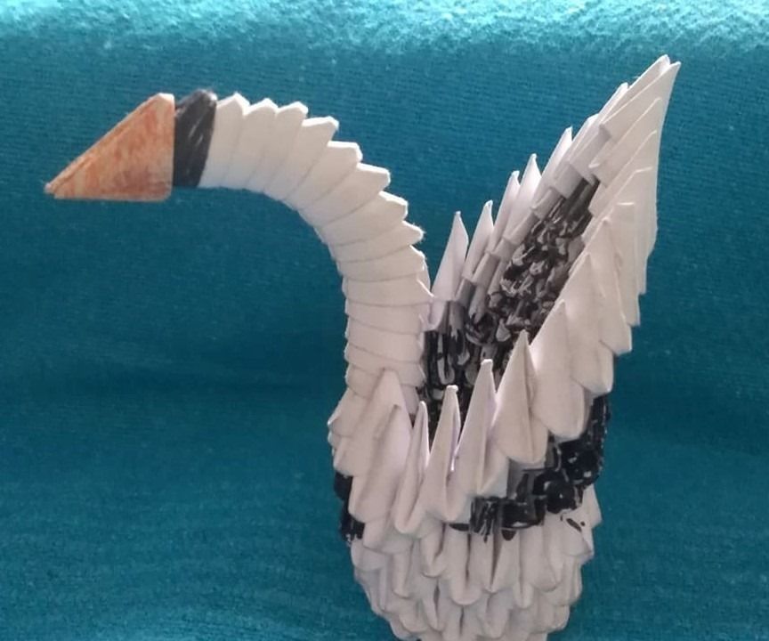 Swan From Little Origami Pieces
