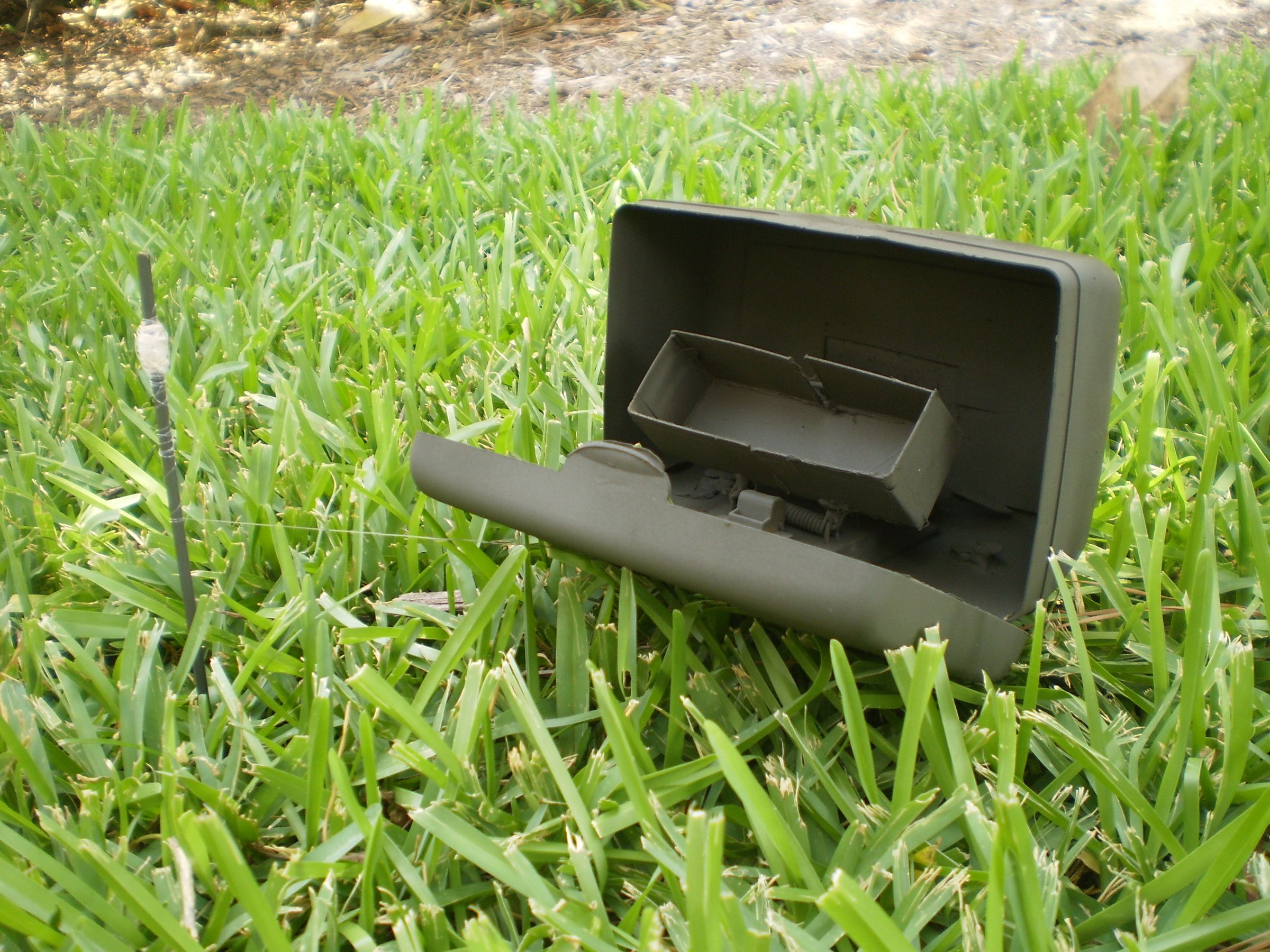 How to make an easy, cheap, non-explosive airsoft claymore using household items!