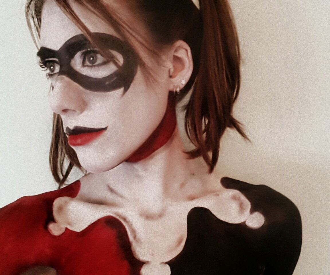 How to Look Like Harley Quinn! Make-up Transformation. 