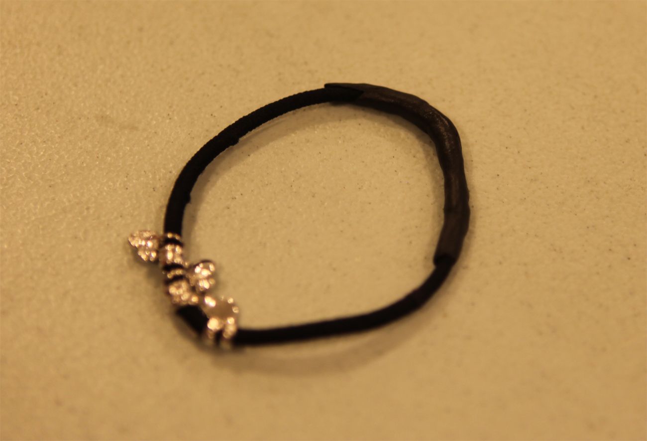 Fixing a bracelet with Sugru