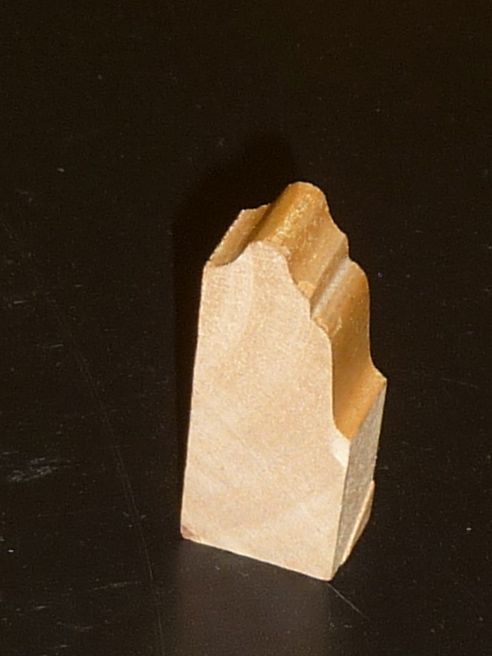 Reproduce Wood Molding From a Small Sample