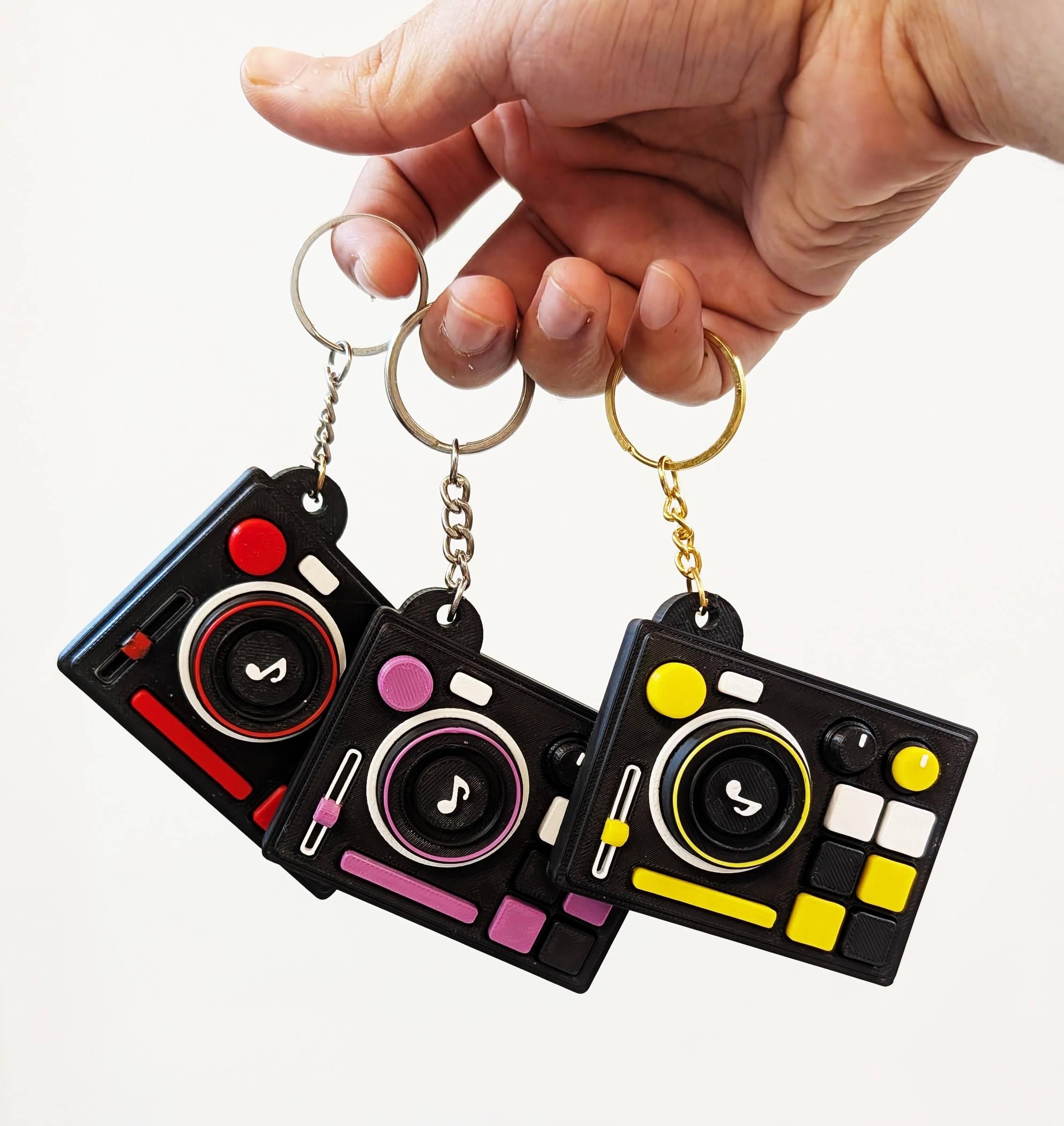 A 3D Printed Keychain + Fidget Combo for DJ Lovers : 3 Steps (with ...