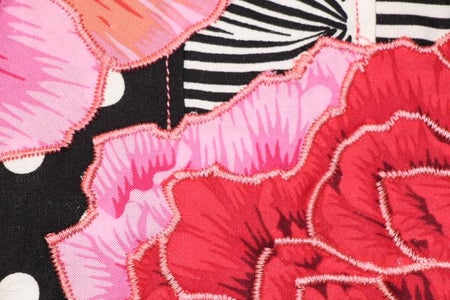 Edge Stitching the Applique Onto the Background Fabric