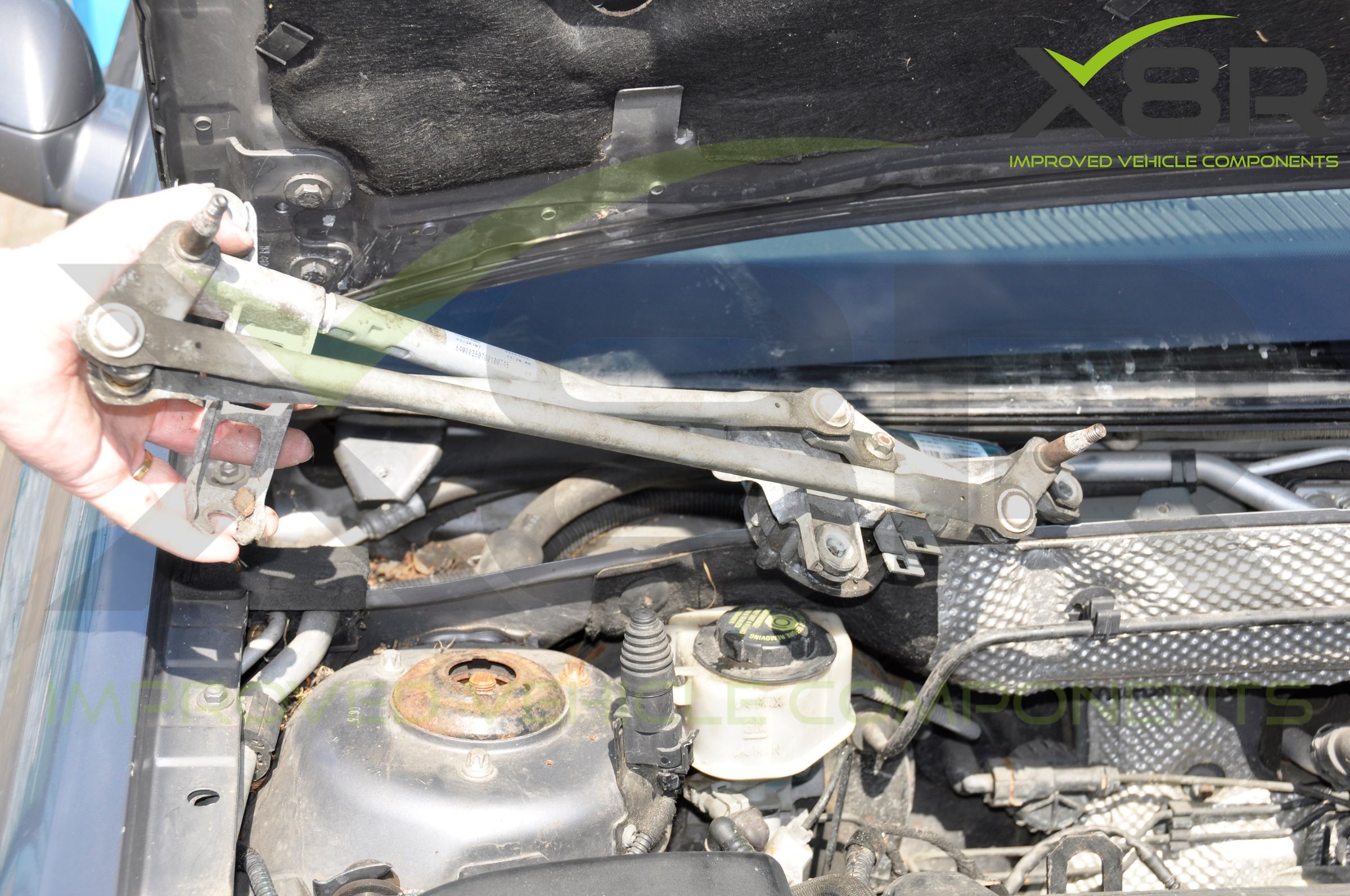 Vauxhall Vectra C and Signum 20052009 Front Windscreen Wiper Linkage