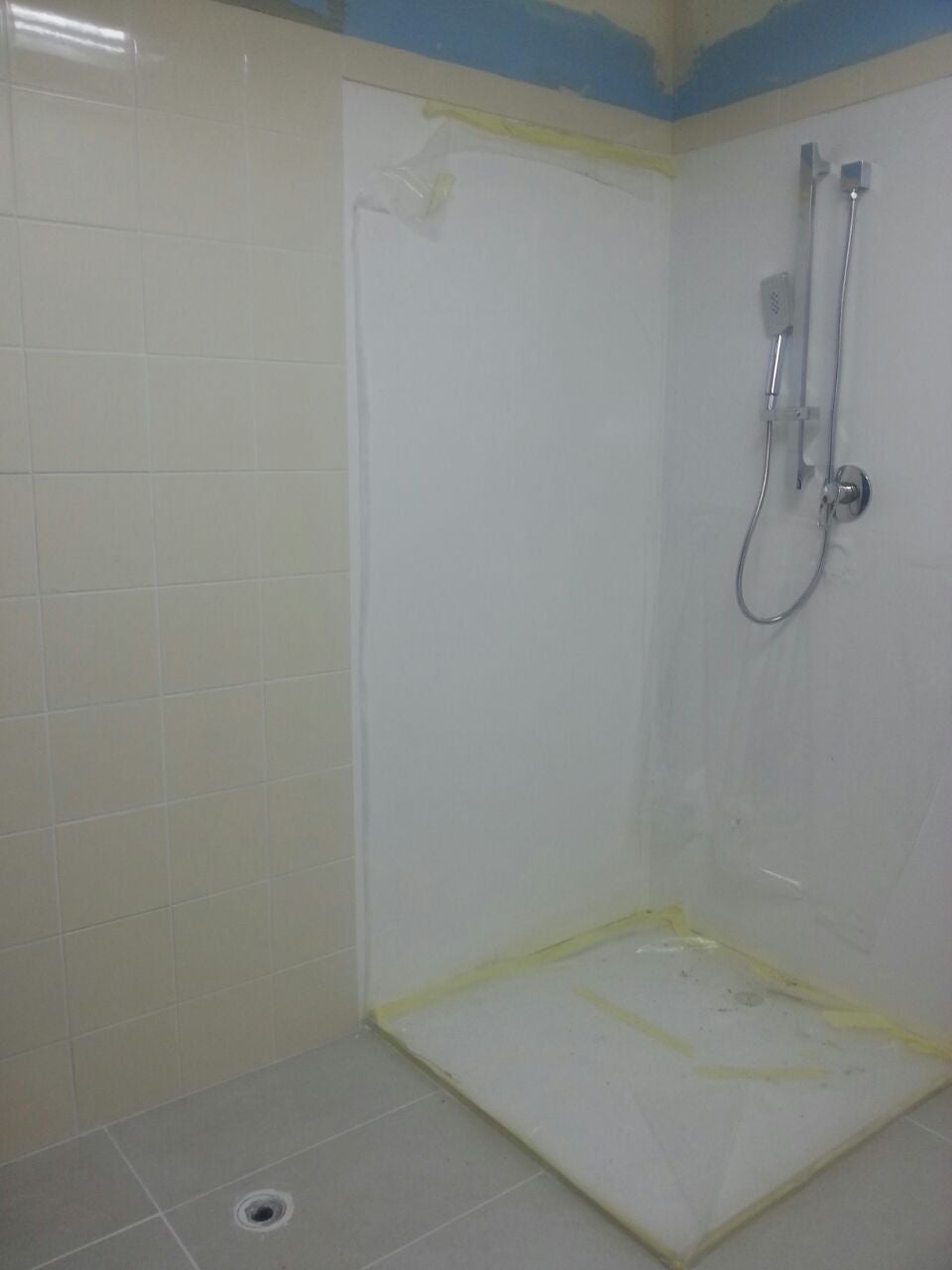 SHOWER AND SCREEN FIXING