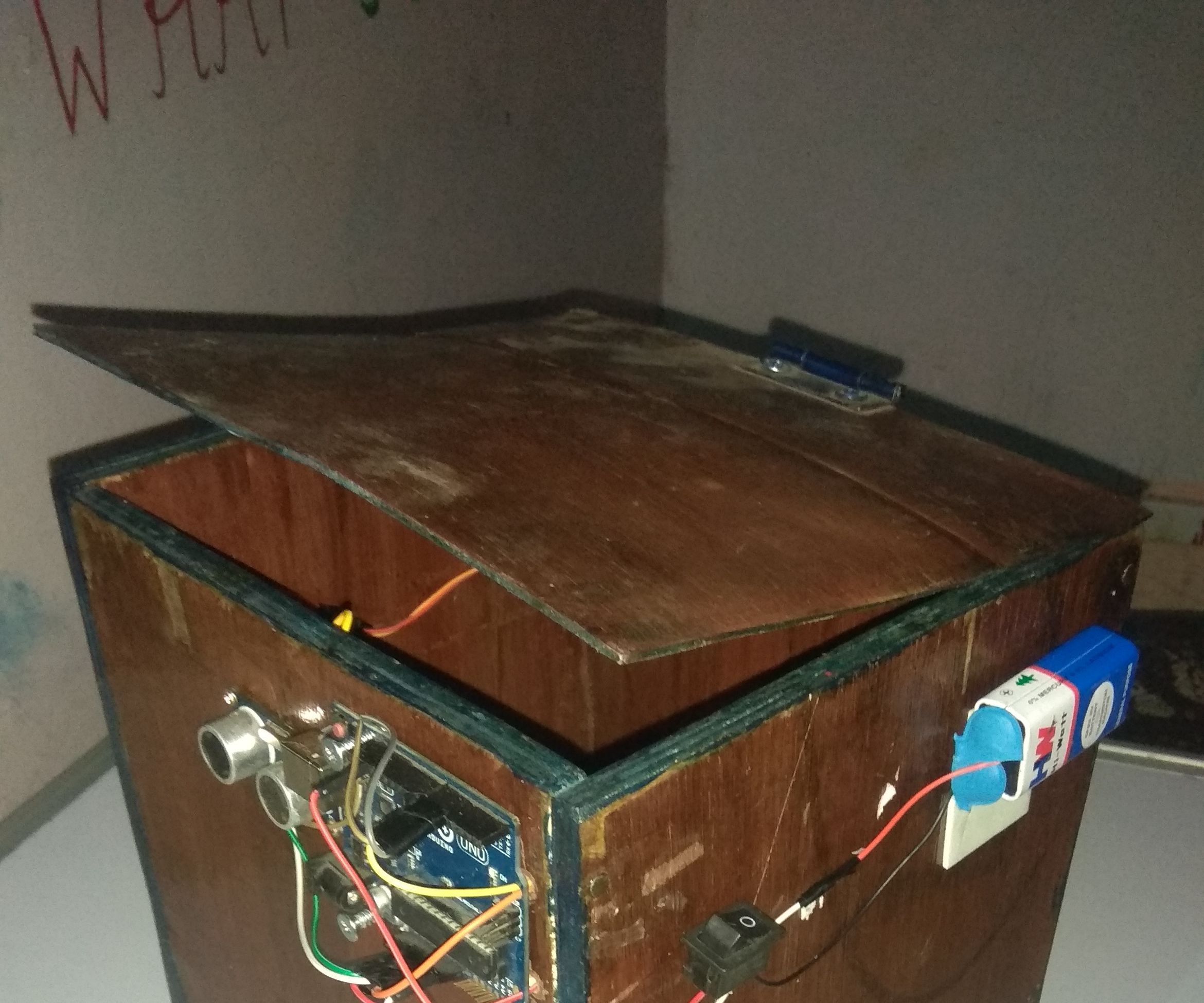 Smart Dustbin With Using Arduino