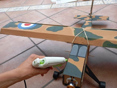 Decorating the Front Cabin and Preparing the Propeller