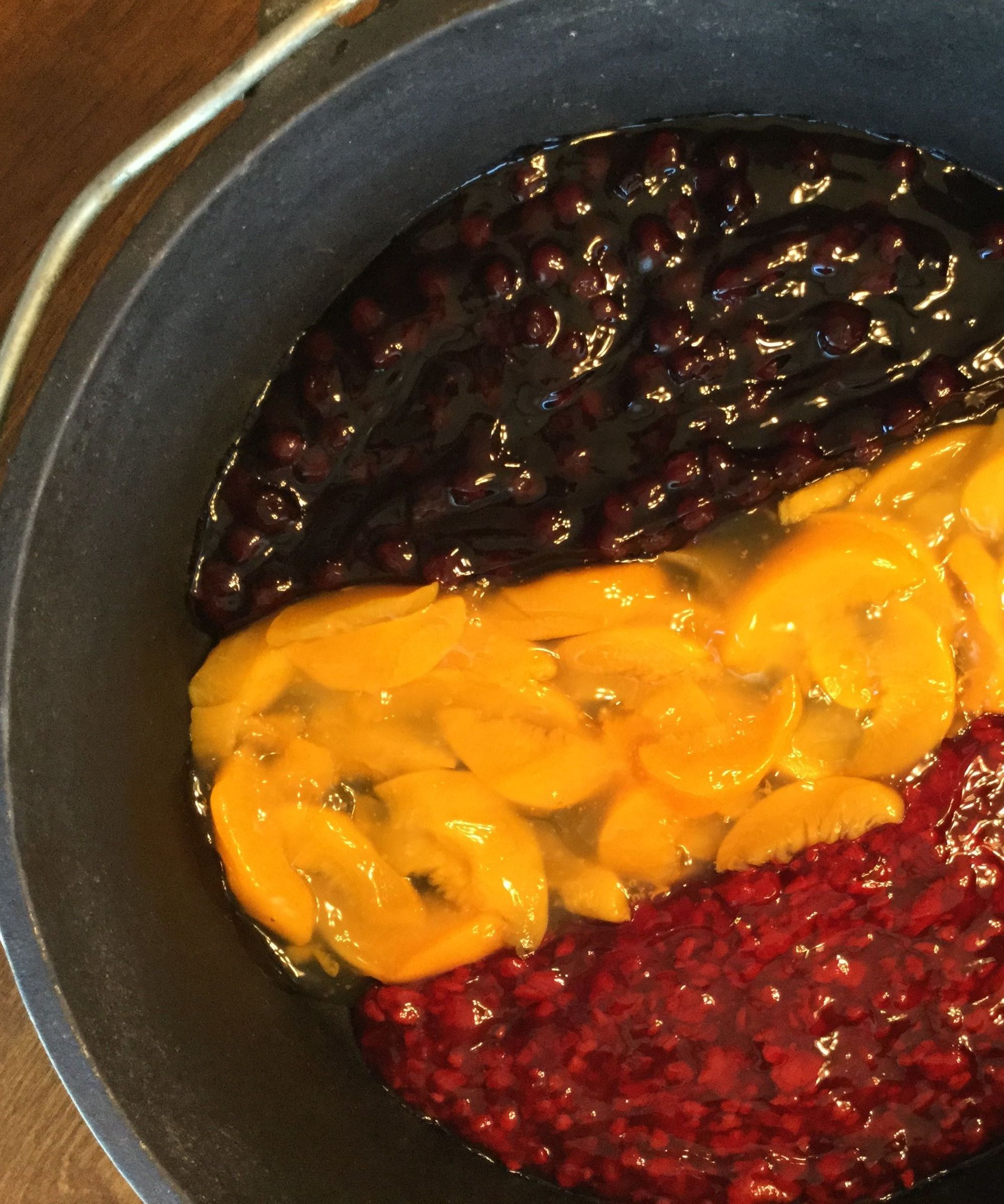 Dutch Oven, Fruit Medley Cobbler