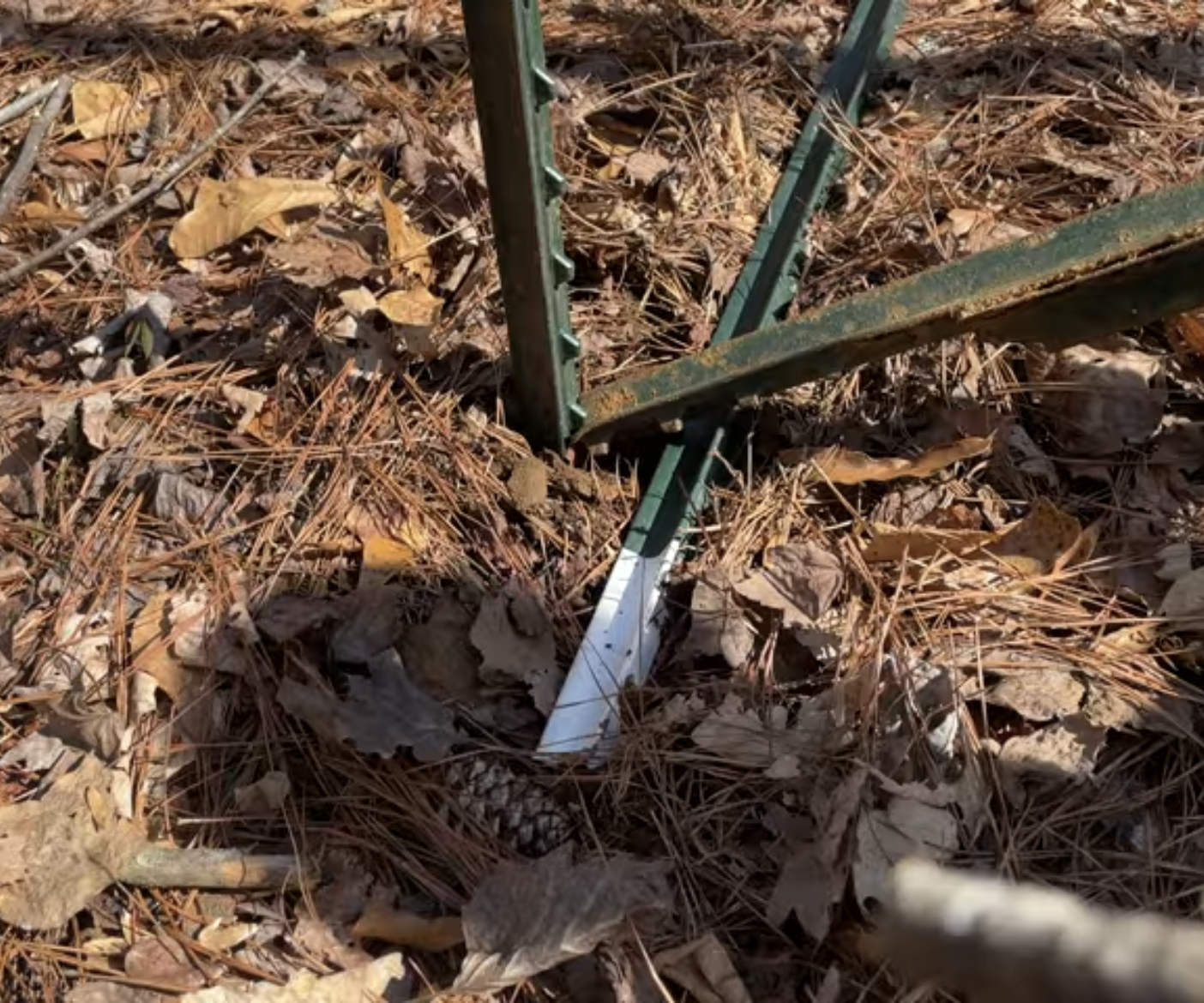 Fence Post Puller With Two T-Posts