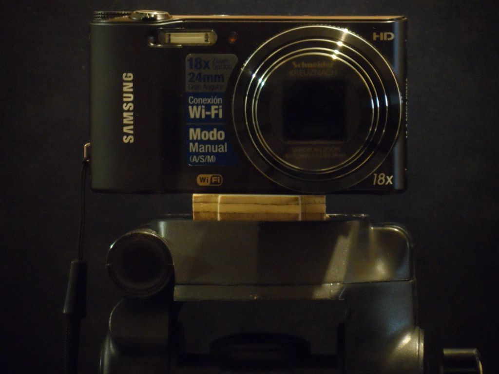 Creating a Base to Place Digital Camera on a Tripod