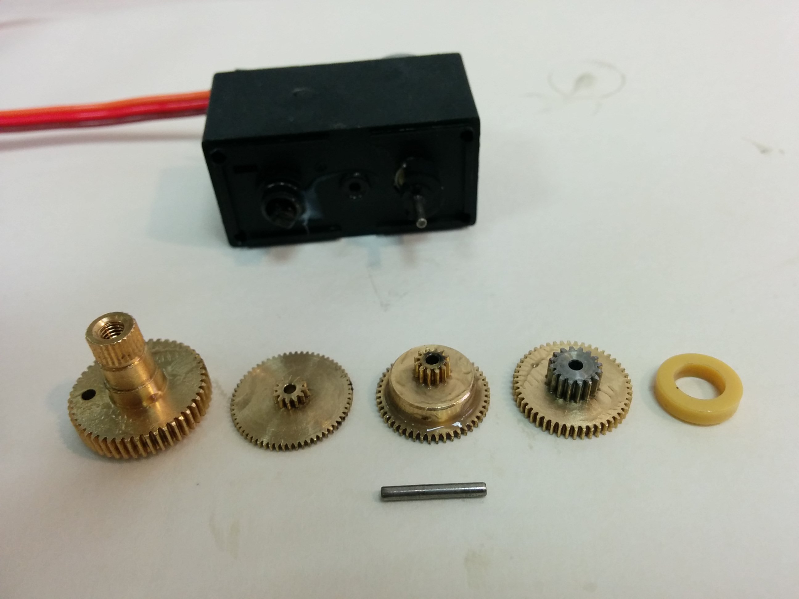 Converting a TowerPro MG995 Servo to a Linear Actuator 7 Steps (with