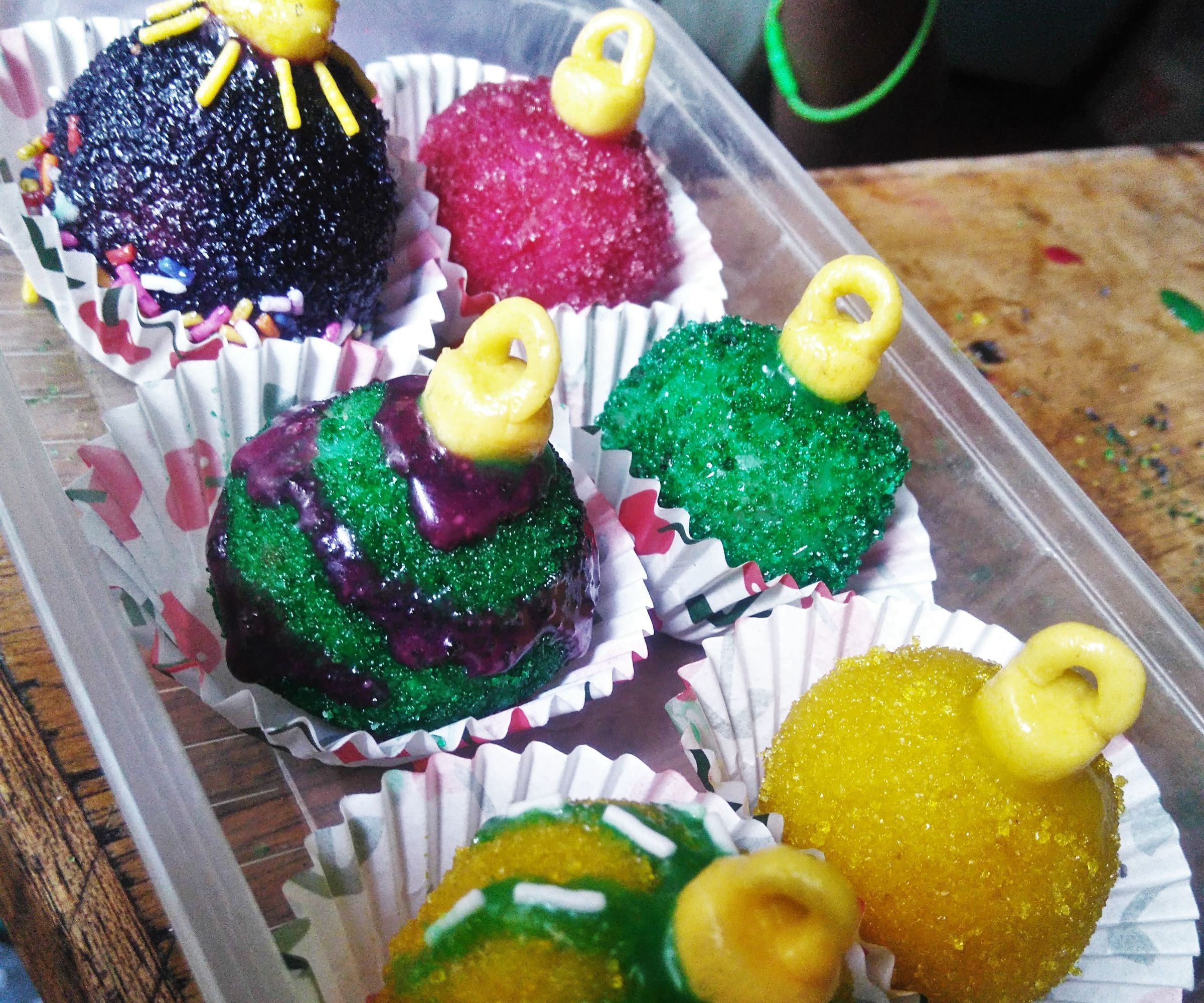 Ornament Cake balls, with DIY edible glitters!!!
