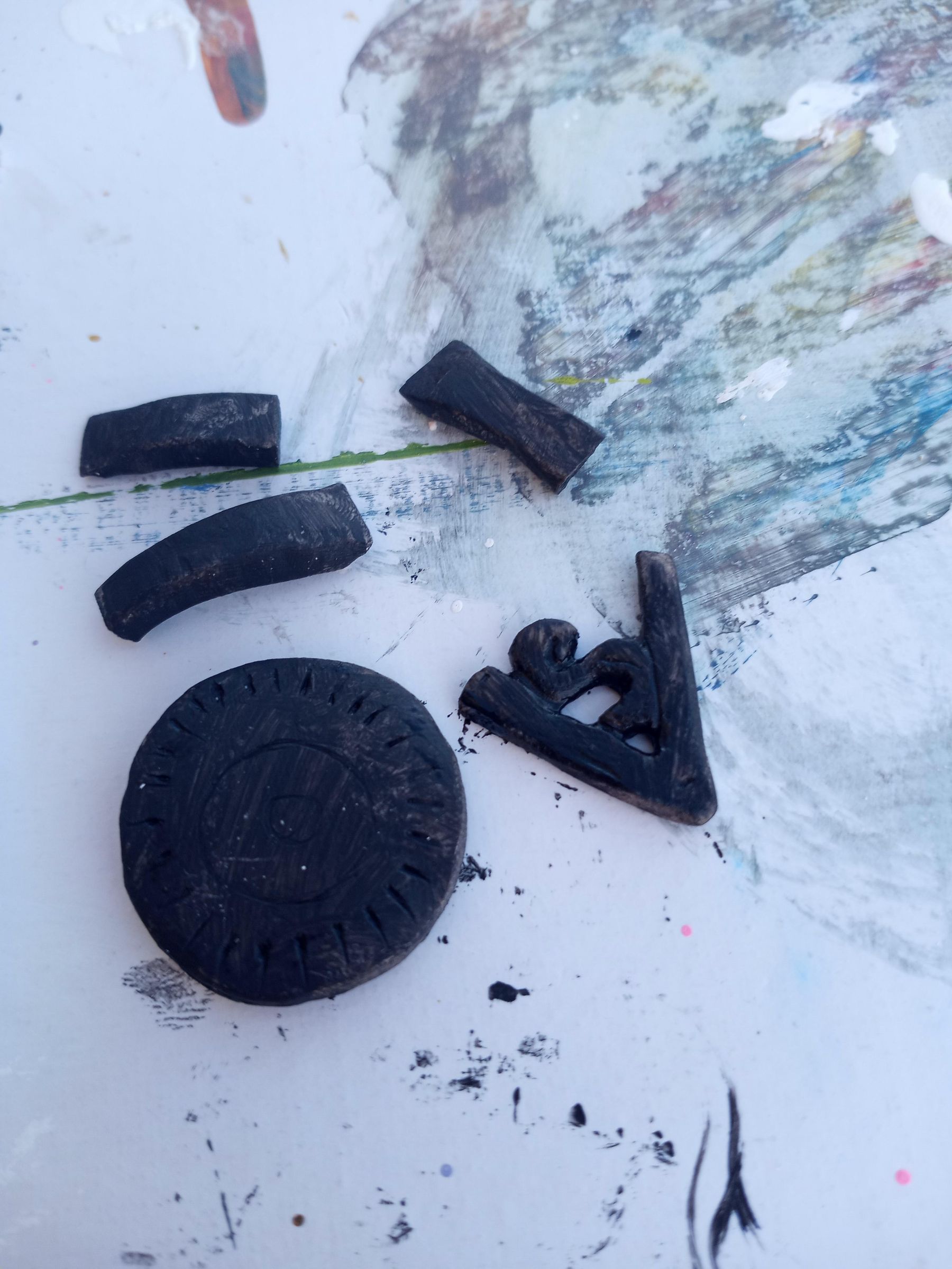 The Compass That Doesn't Point North 10 Steps (with Pictures