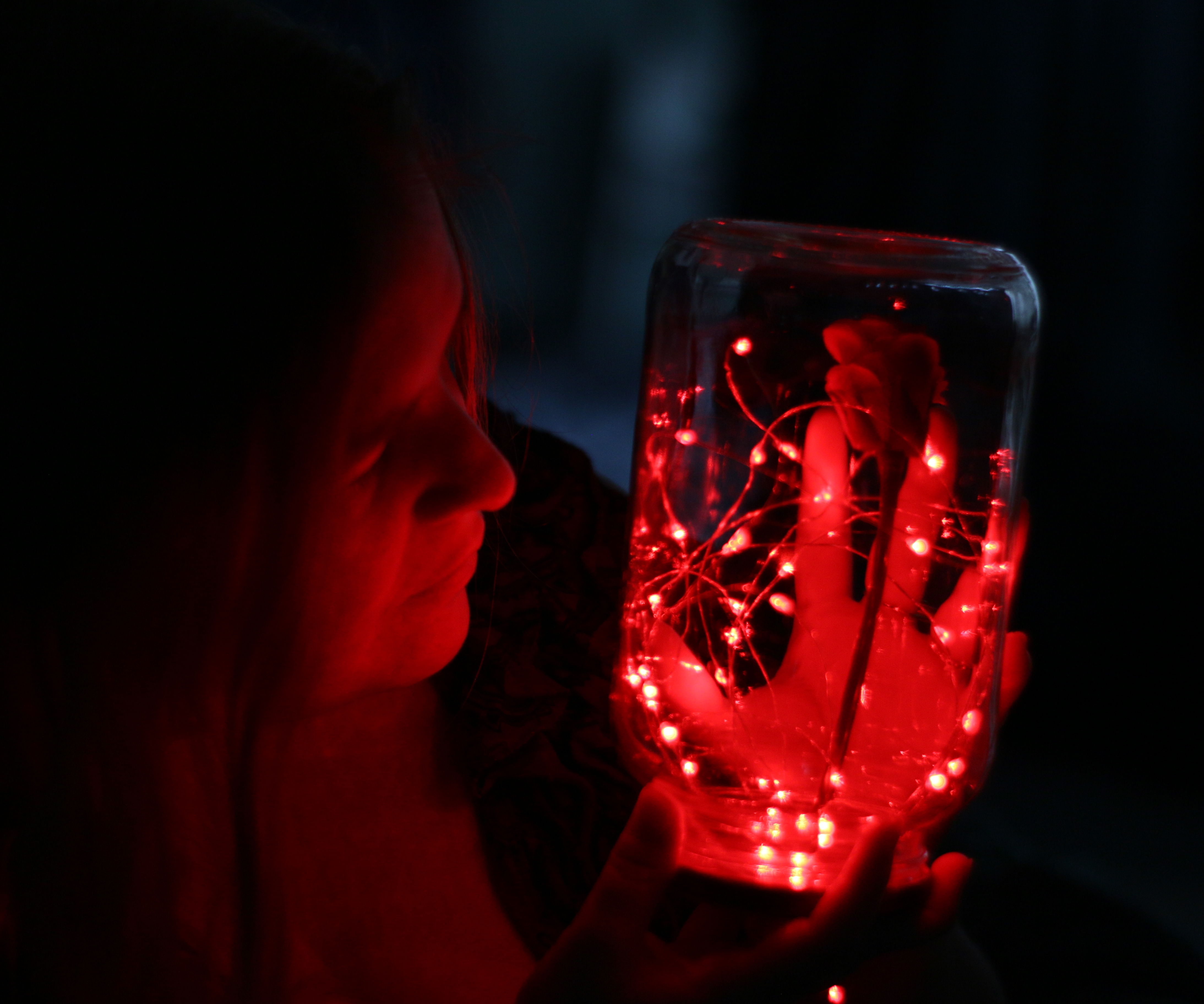 Beautiful Photography Prop on a Budget : Pickle Jar Lamp