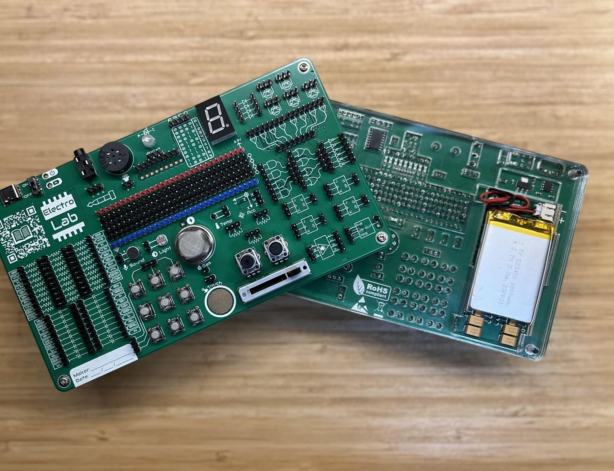 ElectroLab: the Ultimate Trainer for Analogic and Digital Electronics!